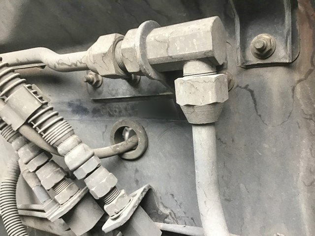 UDトラックスクオントレーラーヘッド（トラクターヘッド）大型（10t）[写真17]