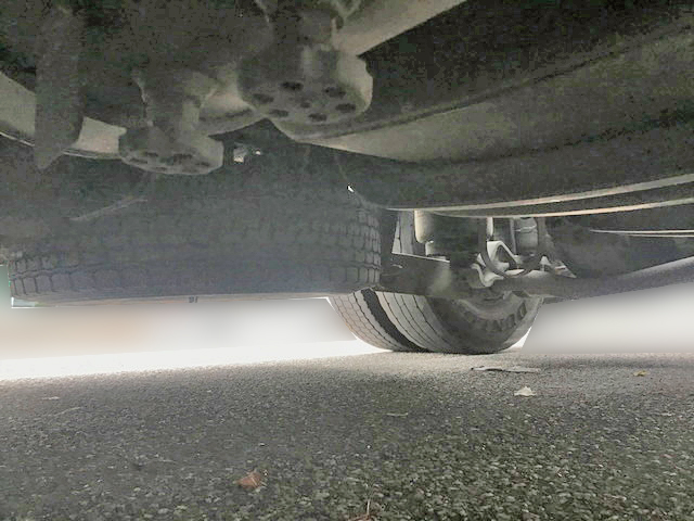 UDトラックスクオントレーラーヘッド（トラクターヘッド）大型（10t）[写真19]