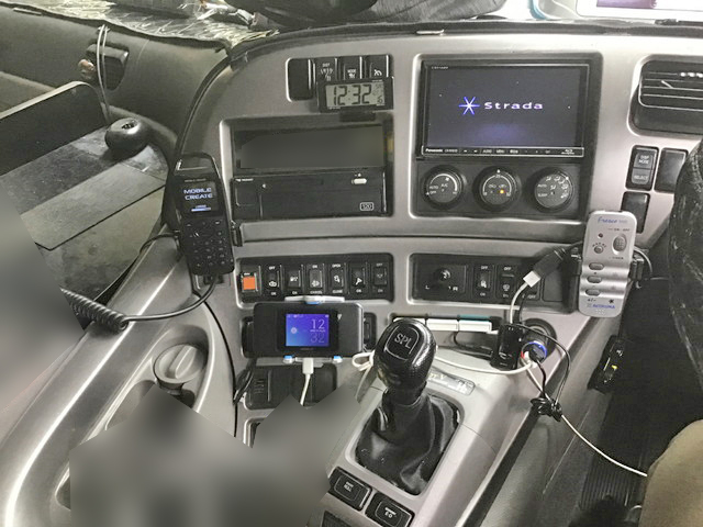 UDトラックスクオントレーラーヘッド（トラクターヘッド）大型（10t）[写真31]