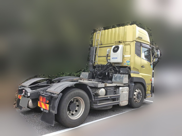 UDトラックスクオントレーラーヘッド（トラクターヘッド）大型（10t）[写真04]