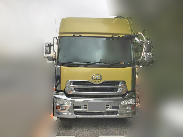 UDトラックスクオントレーラーヘッド（トラクターヘッド）大型（10t）[写真05]