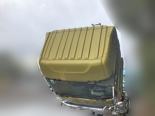 UDトラックスクオントレーラーヘッド（トラクターヘッド）大型（10t）[写真06]