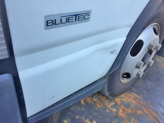 三菱ふそうキャンター平ボディ小型（2t・3t）[写真16]