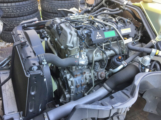 三菱ふそうキャンター平ボディ小型（2t・3t）[写真27]