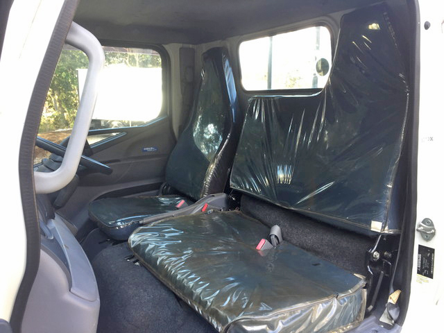 三菱ふそうキャンター平ボディ小型（2t・3t）[写真33]