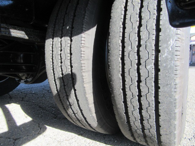 三菱ふそうキャンターアルミバン小型（2t・3t）[写真11]