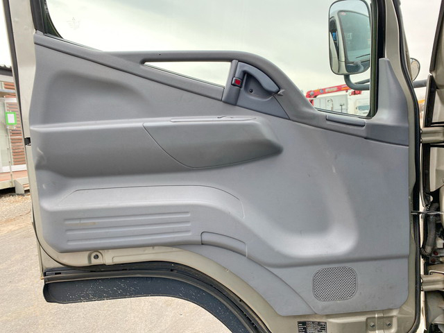 三菱ふそうキャンタークレーン5段小型（2t・3t）[写真30]