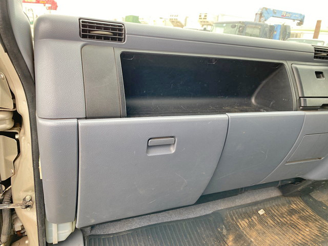 三菱ふそうキャンタークレーン5段小型（2t・3t）[写真32]