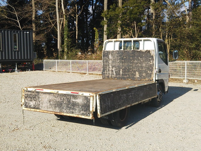 三菱ふそうキャンター平ボディ小型（2t・3t）[写真12]
