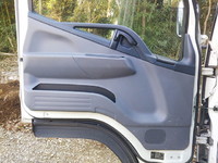 三菱ふそうキャンター平ボディ小型（2t・3t）[写真25]