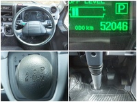 三菱ふそうキャンター平ボディ小型（2t・3t）[写真32]