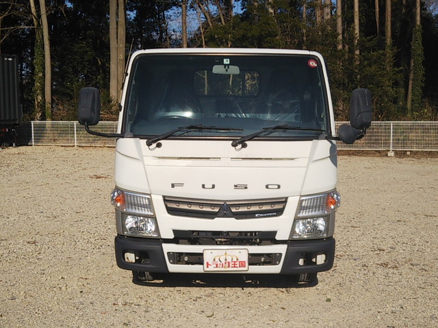 三菱ふそうキャンター平ボディ小型（2t・3t）[写真07]