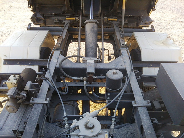 いすゞフォワード三転ダンプ中型（4t）[写真16]