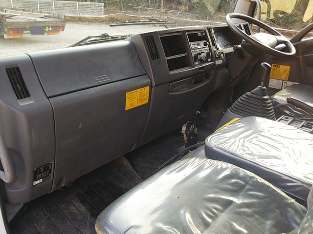 いすゞフォワード三転ダンプ中型（4t）[写真31]