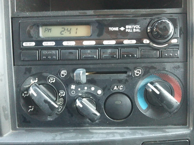 いすゞフォワード三転ダンプ中型（4t）[写真33]