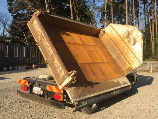 日野レンジャー三転ダンプ中型（4t）[写真02]