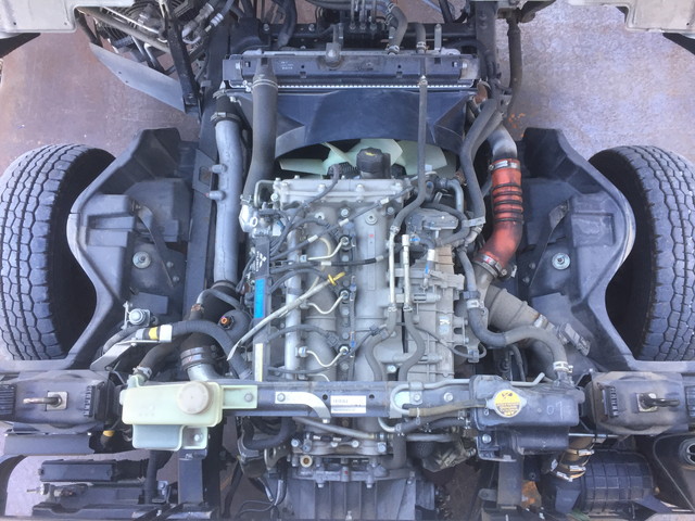 三菱ふそうキャンター平ボディ小型（2t・3t）[写真15]