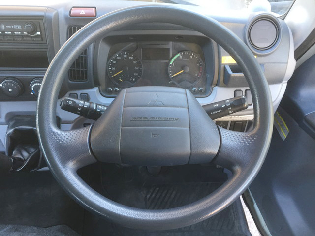 三菱ふそうキャンター平ボディ小型（2t・3t）[写真26]