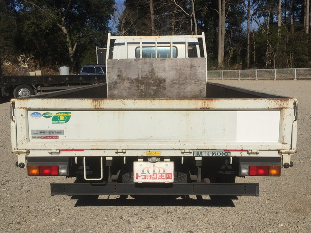 三菱ふそうキャンター平ボディ小型（2t・3t）[写真08]