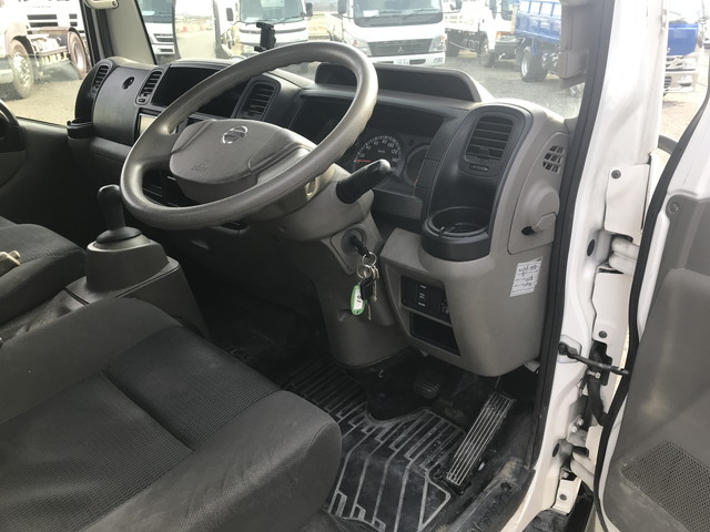 日産アトラス平ボディ小型（2t・3t）[写真28]