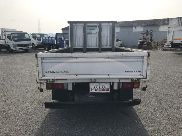 日産アトラス平ボディ小型（2t・3t）[写真09]
