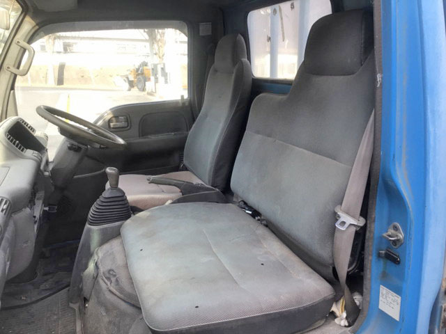 いすゞエルフ平ボディ小型（2t・3t）[写真15]