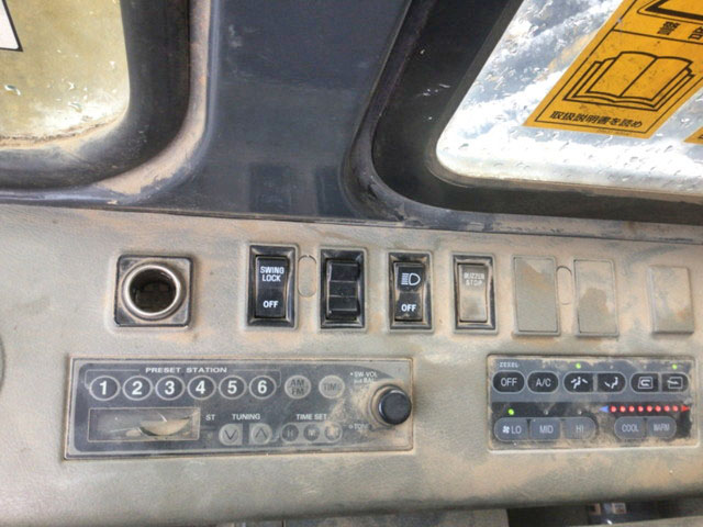 いすゞエルフ平ボディ小型（2t・3t）[写真25]