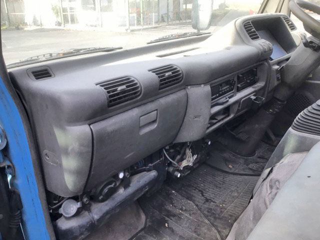 いすゞエルフ平ボディ小型（2t・3t）[写真26]