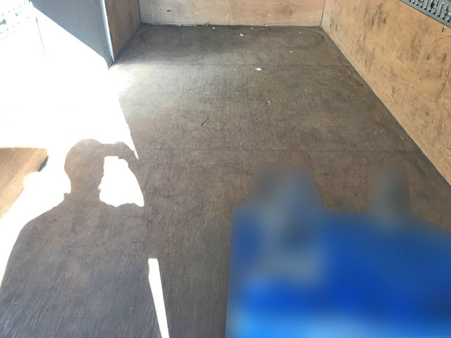 三菱ふそうキャンターアルミバン小型（2t・3t）[写真19]