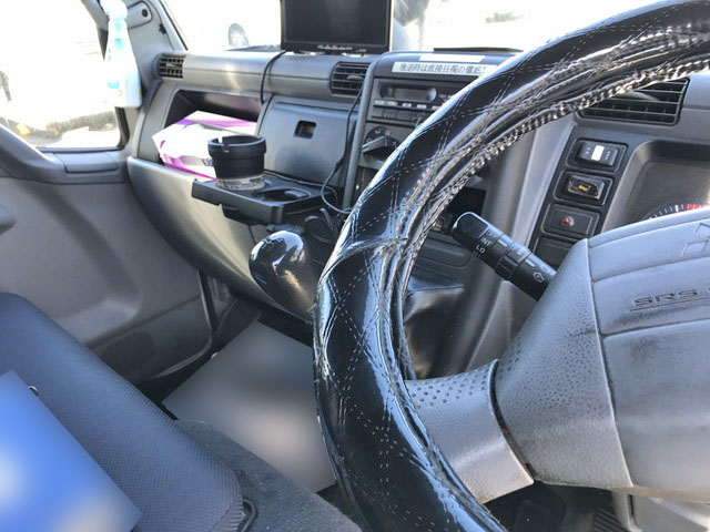 三菱ふそうキャンターアルミバン小型（2t・3t）[写真29]