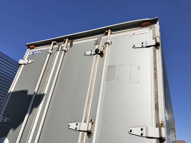 三菱ふそうキャンターアルミバン小型（2t・3t）[写真09]