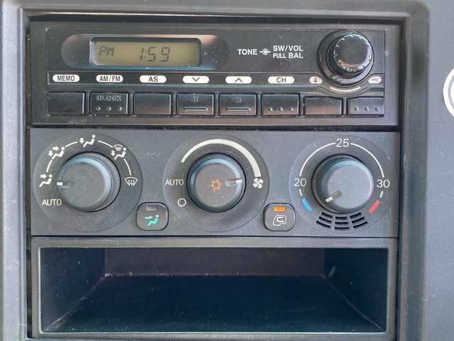 三菱ふそうスーパーグレート平ボディ大型（10t）[写真34]