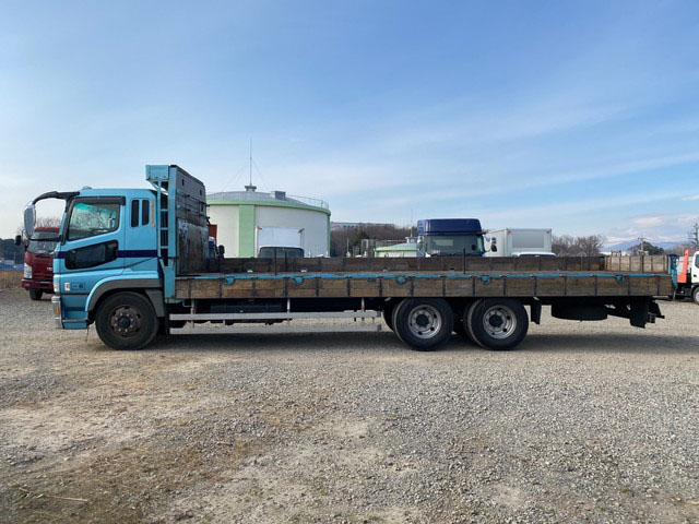 三菱ふそうスーパーグレート平ボディ大型（10t）[写真05]