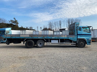 三菱ふそうスーパーグレート平ボディ大型（10t）[写真06]