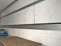 日野レンジャー冷蔵冷凍ウイング中型（4t）[写真14]