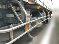 日野レンジャー冷蔵冷凍ウイング中型（4t）[写真24]