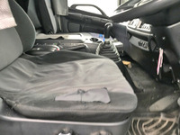 日野レンジャー冷蔵冷凍ウイング中型（4t）[写真30]