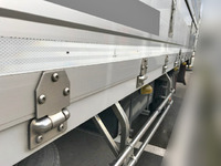 日野レンジャー冷蔵冷凍ウイング中型（4t）[写真08]