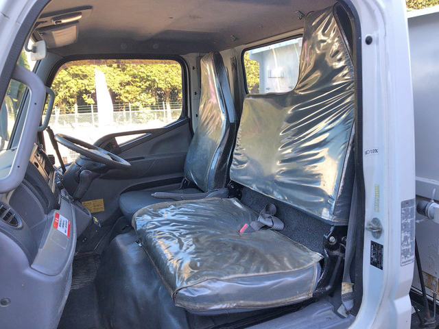 三菱ふそうキャンターダンプ小型（2t・3t）[写真31]
