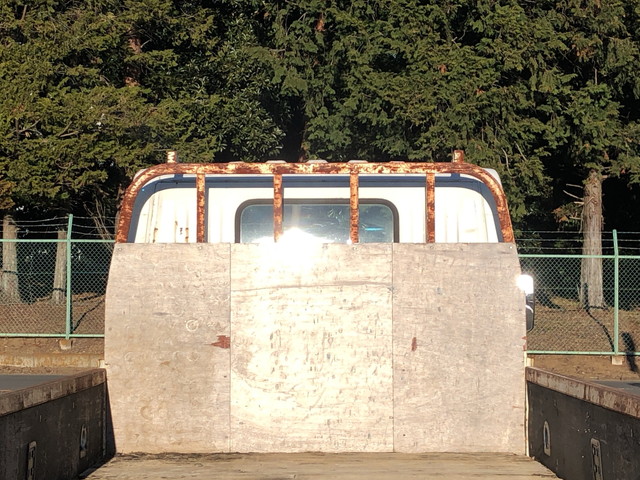 いすゞエルフ平ボディ小型（2t・3t）[写真11]