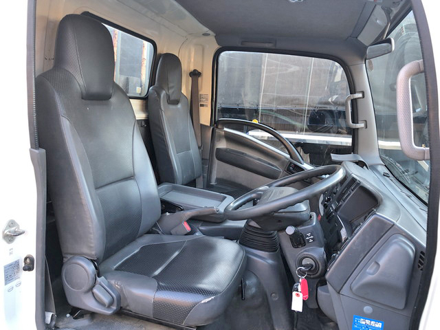 いすゞエルフ平ボディ小型（2t・3t）[写真30]