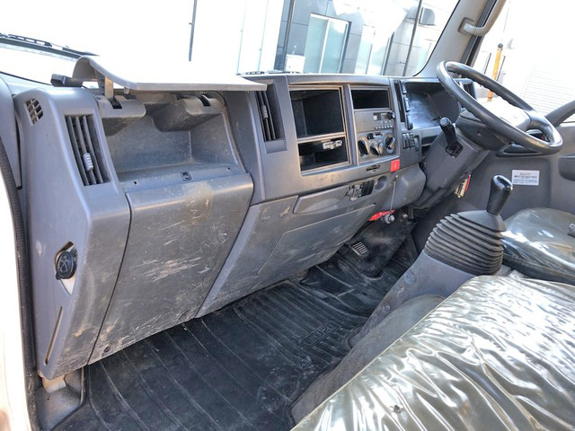 いすゞエルフ平ボディ小型（2t・3t）[写真31]