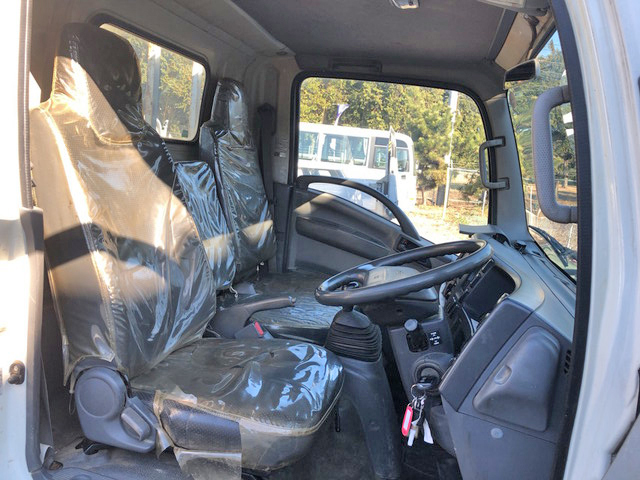 いすゞエルフ平ボディ小型（2t・3t）[写真34]