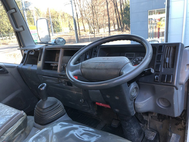 いすゞエルフ平ボディ小型（2t・3t）[写真35]