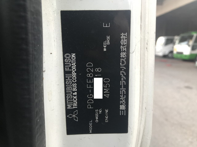 三菱ふそうキャンター平ボディ小型（2t・3t）[写真38]