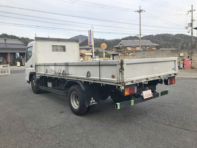 三菱ふそうキャンター平ボディ小型（2t・3t）[写真04]