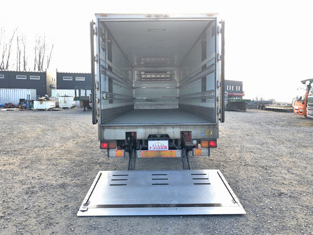 いすゞフォワード冷凍車（冷蔵車）増トン（6t・8t）[写真09]