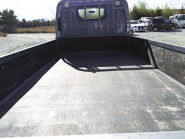 いすゞエルフ平ボディ小型（2t・3t）[写真16]