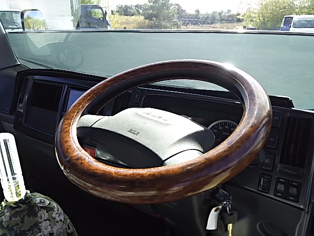 いすゞエルフ平ボディ小型（2t・3t）[写真21]