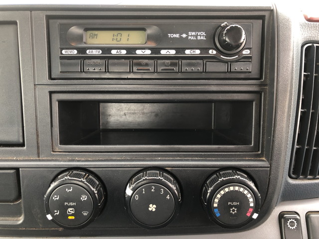 三菱ふそうキャンター平ボディ小型（2t・3t）[写真36]